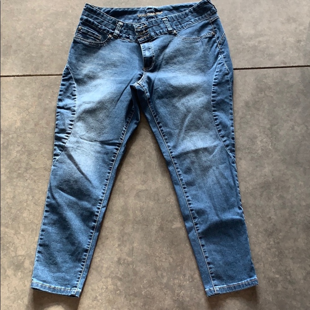 Woman within skinny jeans